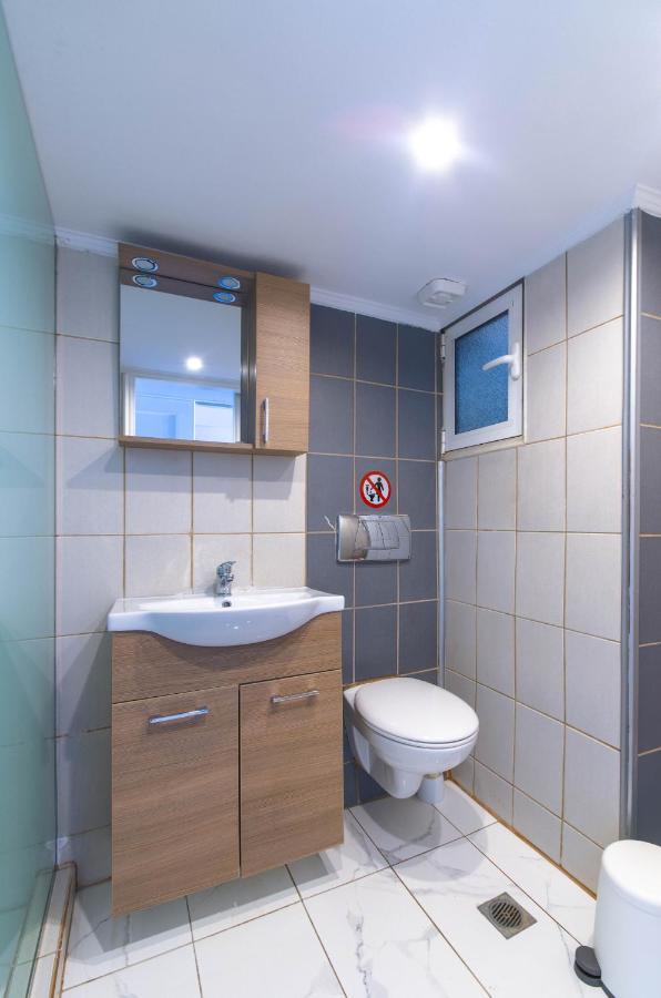 New Renovated 1B Apartment Close To Historic Center Αθήνα Εξωτερικό φωτογραφία